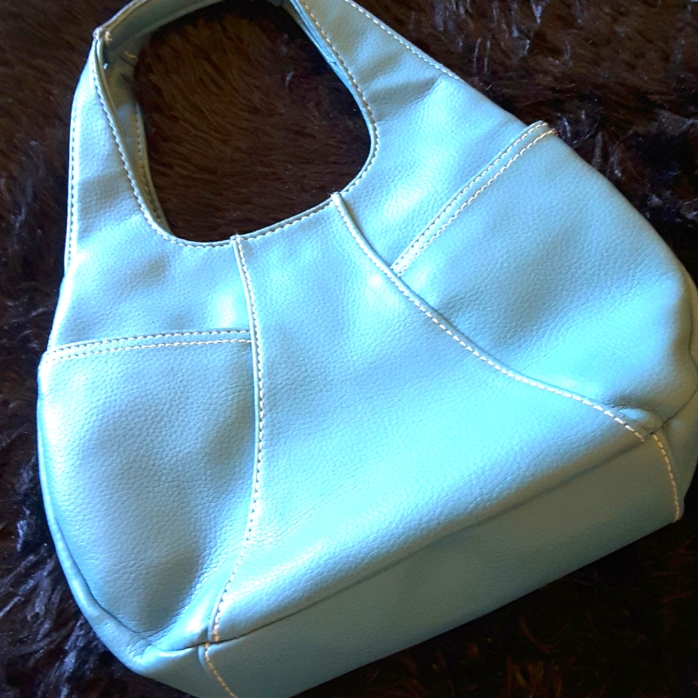BABY BLUE ST JOHNS BAY CLUTCH